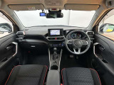 運転席周辺の様子です☆ オーディオ周りやメーター類の位置など、ご確認下さいね♪