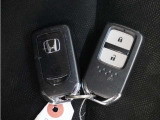 ◆スマートキー◆カギをバッグやポケットに入れたままでもドアロックの開閉ができる『スマートキー』付き!雨天や暗くなってもカギを取り出す必要がなくドアの開錠&エンジンも始動できます
