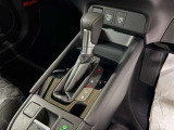 操作類は運転席センターに集約され操作性がよく、デザイン性もスタイリッシュになっています。