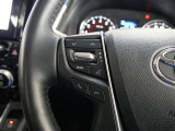 ステアリングスイッチ付き。前方から目を離すことなく操作することが可能です
