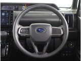 エアバッグ内装のハンドルは程よい重さで運転しやすいです!!