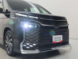 高輝度で点灯速度が速く、しかも消費電力の少ないLEDヘッドライトが装備されています!LEDの明るい光が走行中の視界の確保をサポートして、夜のドライブがより楽しく安全に運転できます♪