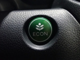 エンジン、エアコンなどを制御し低燃費な『ECONモード』に、また走りを楽しみたいとき、空調など快適性を重視したいときにはスイッチOFFで通常モードに切り替えができます!