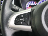 ステアリングスイッチです!視線を逸らすことなく操作することができます!