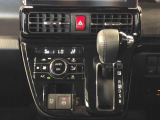 温度を設定すれば、自動で車内の温度管理をしてくれる優れものです♪ATミッションで運転楽々