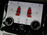運転席・助手席それぞれで温度調整が可能な前席シートヒーターを装備。寒い季節でも素早く身体を温め、快適なドライブをサポートします。同乗者の好みに合わせて左右個別に設定できるため、長距離移動でも快適にお過