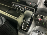 発進時から滑らかに加速する無段階変速のCVTはストップ&ゴーの多い街の中も快適です