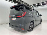 走りにこだわりながら収納力も持ち合わせたお車です。荷物を載せて軽快なドライブを楽しめますよ♪