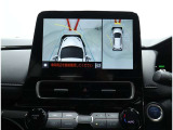 パノラミックビューモニター装備!サイドビュー・車両に取り付けたフロント、サイド、バックカメラの映像を合成して画面上に表示させることで、低速時の運転を補助する装置です。