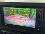 【バックカメラ】駐車時に後方がリアルタイム映像で確認できます。大型商業施設や立体駐車場での駐車時や、夜間のバック時に大活躍!運転スキルに関わらず、今や必須となった装備のひとつです!