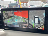アラウンドビューモニター装備。前後左右4つのカメラから解析した、まるで上から車を見たような画像が映し出され、車の死角や駐車場の線も確認ができるようになります。日産の先進装備の1つです。