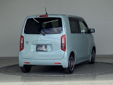 バックカメラが付いているのでバックでの車庫入れも安心です。