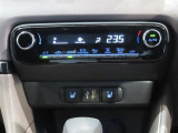 オートエアコンで快適な室内です。