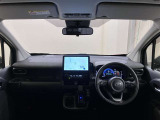機能性あふれる運転席周りになっています。スイッチ類もとても使いやすく快適に運転できます♪