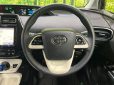 【純正革巻きステアリング】上質な革を使用することで、手にしっかり馴染みとても運転しやすいハンドルです♪