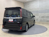 全車1年間の走行距離無制限のロングラン保証付きです。また、さらに安心をお求めの方には1年〜2年の保証延長ができる「ロングラン&alpha;保証」(有償)もお選びいただけます。