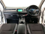 【前方視界】開放的な前方視界!運転がしやすく疲れにくいです♪窓が大きく、見通しがとっても良いおクルマですよ♪