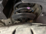 お車を安心してお乗りいただく為には、足回りの定期点検が欠かせません。サービスサポート(有償保証)では無料点検もご提供しており、安心のカーライフをお過ごしいただけるサポート体制が整っています。