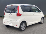 プライバシ-ガラスが装備されています。外を見るときは気にならずに、後方車両から車内が見えにくい設計です。