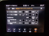 タッチスクリーンには、ナビ、メディアのほかに、エアコン、各種安全機能、基本設定画面などを表示できます。