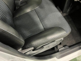 痛みの出やすい運転席シートの角、フロアマット、座面、ともに良好です