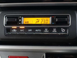 オートエアコンを装備しております!自動で調整してくれますので、車内も快適です☆
