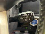 【クルーズコントロール】高速道路もラクラク走行。アクセルを離しても一定速度で走行ができ、長距離運転時の負担を軽減!加速・減速も簡単なスイッチ操作で調整できます。