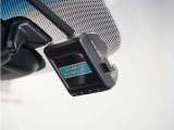 ◆ドライブレコーダー◆映像・音声などを記録する自動車用の装置です。 もしもの事故の際の記録はもちろん、旅行の際の思い出としてドライブの映像を楽しむことができます。