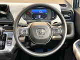 【純正革巻きステアリング】上質な革を使用することで、手にしっかり馴染みとても運転しやすいハンドルです♪
