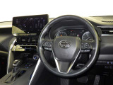 運転席まわりです。 各操作スイッチは使いやすい位置に配置されてます。