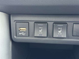★シートヒーター★運転席・助手席に装備!座面と背もたれを素早く温めます!