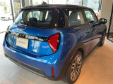 かわいいテールのデザインはほかの車にはない魅力があります。ひと目で&ldquo;MINI&rdquo;とわかるデザインはアナタを虜にしてしまうかもしれません