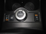 運転席&助手席シートヒーターが付いてます。寒い冬でもスイッチONで座面をあたたかくして、ドライブをさらに快適にしてくれます。
