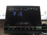 フルセグTV搭載。CD/DVD再生、Bluetoothオーディオに対応しています。
