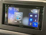 【ディスプレイオーディオ】お持ちのスマホやMP3プレイヤーとの無線接続で音楽再生が可能!コードで繋ぐわずらわしさも無く、手軽にお気に入りの音楽を楽しめます。