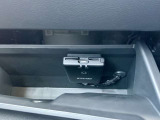 グローブボックス内にETC車載器が装備されています