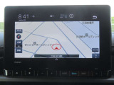 【ホンダコネクト対応ナビ】快適な操作性で、使える機能が満載!自動地図更新機能や24時間365日緊急サポート、スマートフォンを使ったドアロック解除・エンジン始動などといった便利な機能が搭載されています。