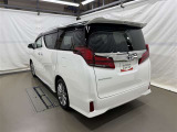 走りにこだわりながら収納力も持ち合わせたお車です。
