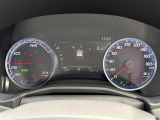 【スピードメーター】メーターがシンプルで見やすく運転しやすいですね。