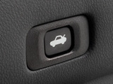 ボタン一つでトランクオープンが可能!車内から操作できる為、非常に便利な装備の一つとなります!