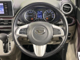 【純正革巻きステアリング】上質な革を使用することで、手にしっかり馴染みとても運転しやすいハンドルです♪