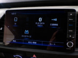 CD、DVD、Bluetooth、AM、FM、スマートフォン接続ができます。