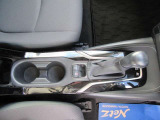 電動パーキングシステムで、HOLD機能も付いていて、渋滞も安心です!