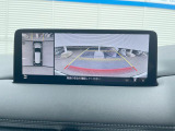 【360&deg;ビューモニター】専用のカメラにより、上から見下ろしたような視点で360度クルマの周囲を確認することができます☆死角部分も確認しやすく、狭い場所での切り返しや駐車もスムーズに行えます。