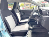 運転席シート廻りは使用感も少なく、良好な状態となっています。前オーナー様が丁寧に使っていたことがよくわかりますね。
