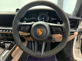 3リッター水平対向6気筒 24バルブ ツインターボ 385PS/6,500rpm 45.9kgfm/1,950~5,000rpm 8速PDK 245/35ZR20 305/30ZR21 Carrera Classic whee