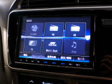 CD、DVD、Bluetooth、AM、FM、AUX、スマートフォン接続ができます。