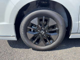 16インチアルミホイール!!格好良くてピカピカのホイールがあなたの愛車をいっそう輝かせます☆