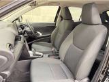 トヨタ中古車「まるごとクリーニング」施工済。外装はもちろん内装はシートを外して見えない所まで徹底洗浄しています。