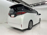 沢山乗れるのがこの車の魅力!2台で移動しないと・・・なんて時もこの車なら1台で!大活躍です♪
